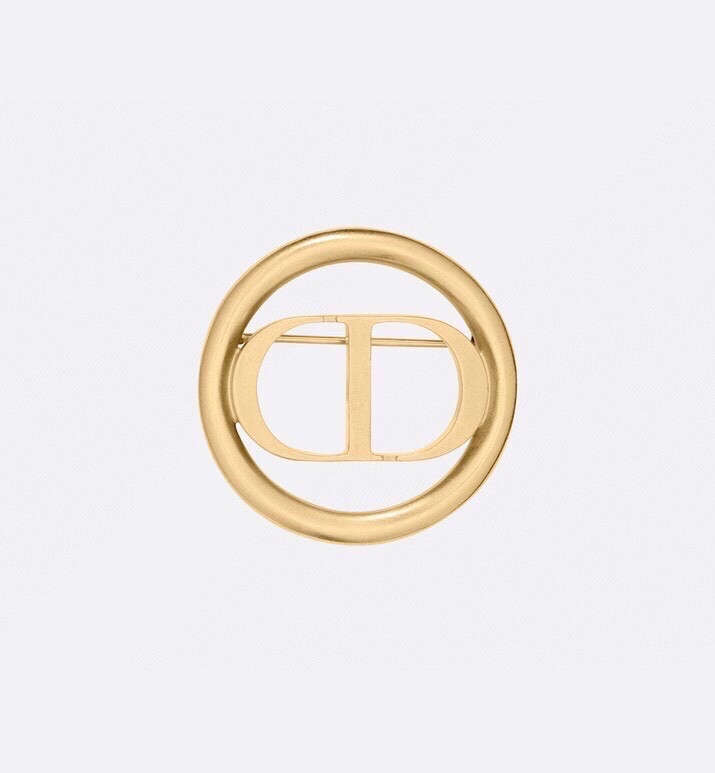 chr1st1an D10r brooches